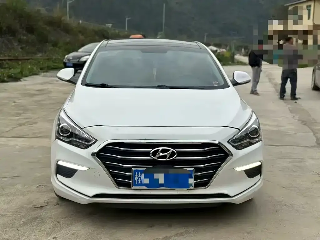 Hyundai Mistra — фото 2