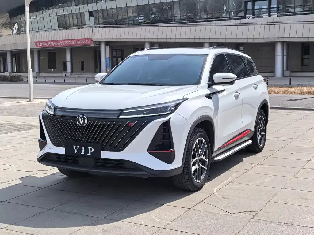 Changan CS75PLUS — фото 1