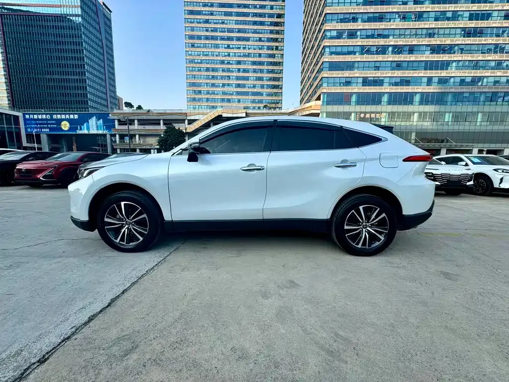 Toyota Harrier — фото 5