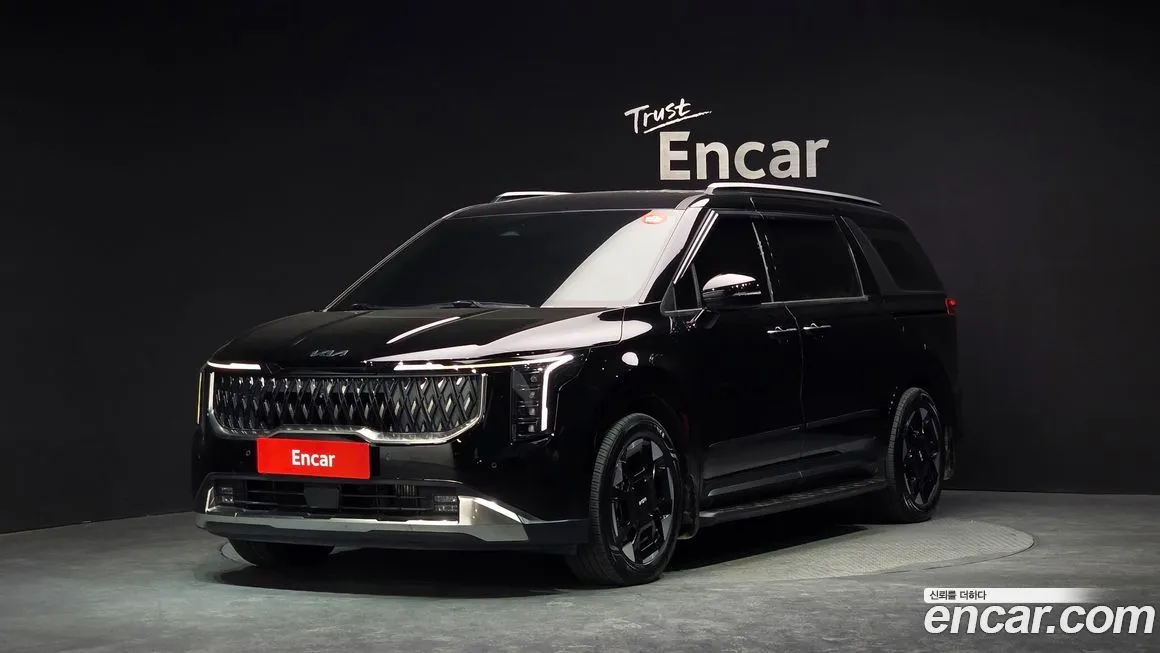 Kia Carnival — фото 1