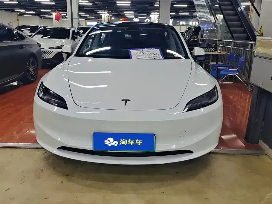 Tesla Model 3 — фото 5