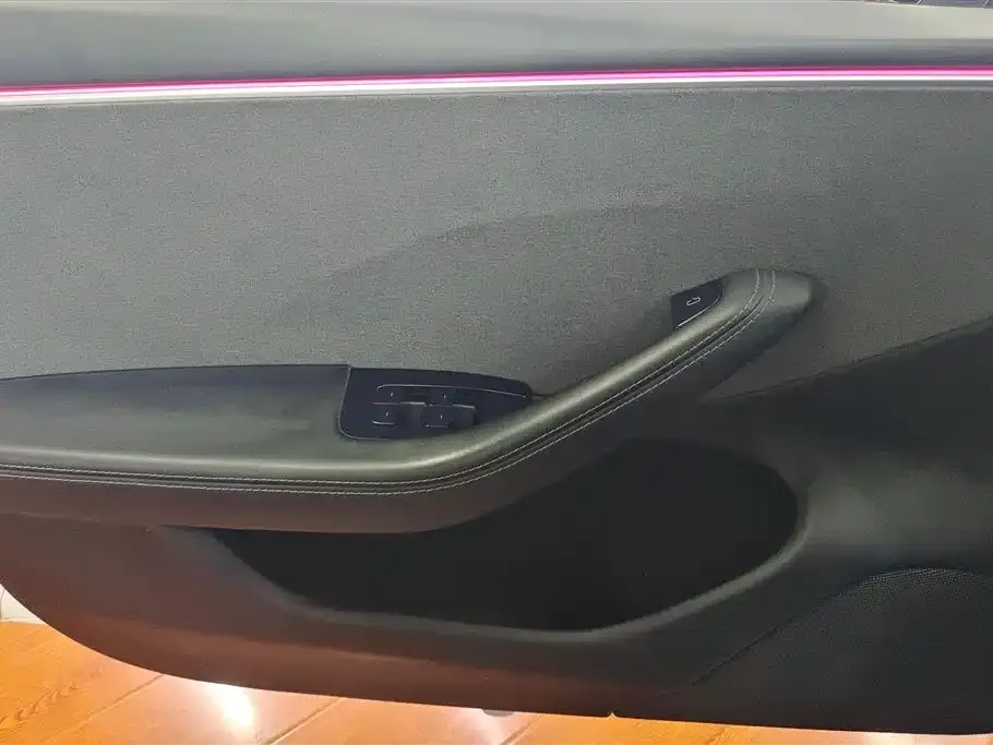 Tesla Model 3 — фото 2
