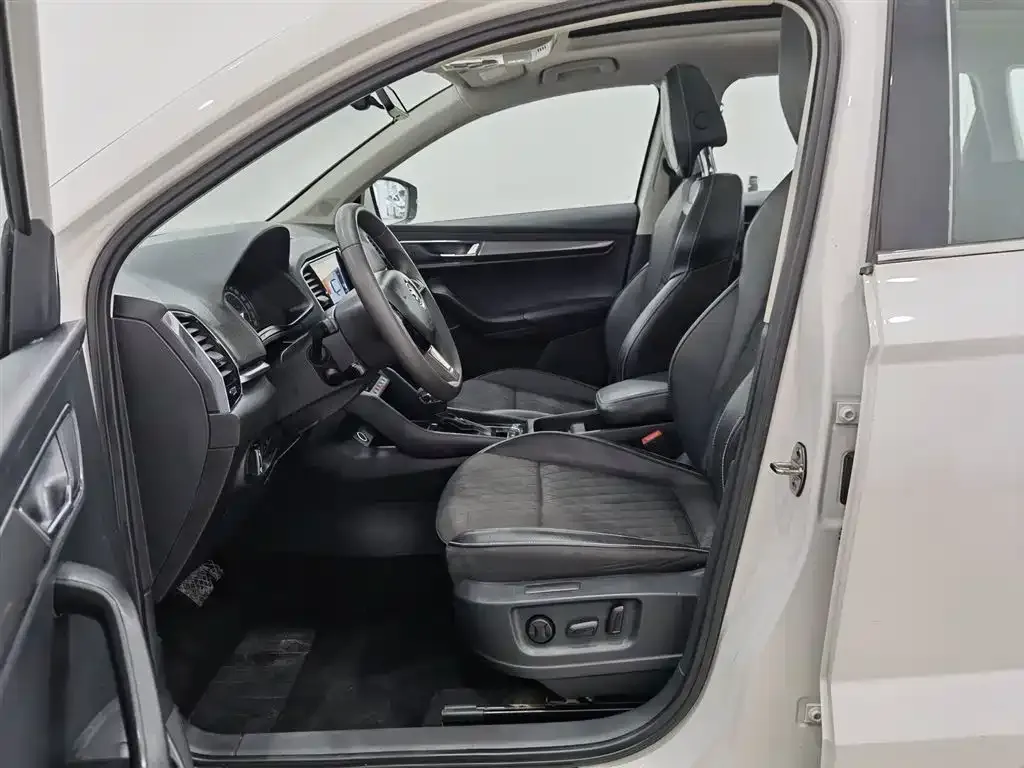 Skoda Karoq — фото 6