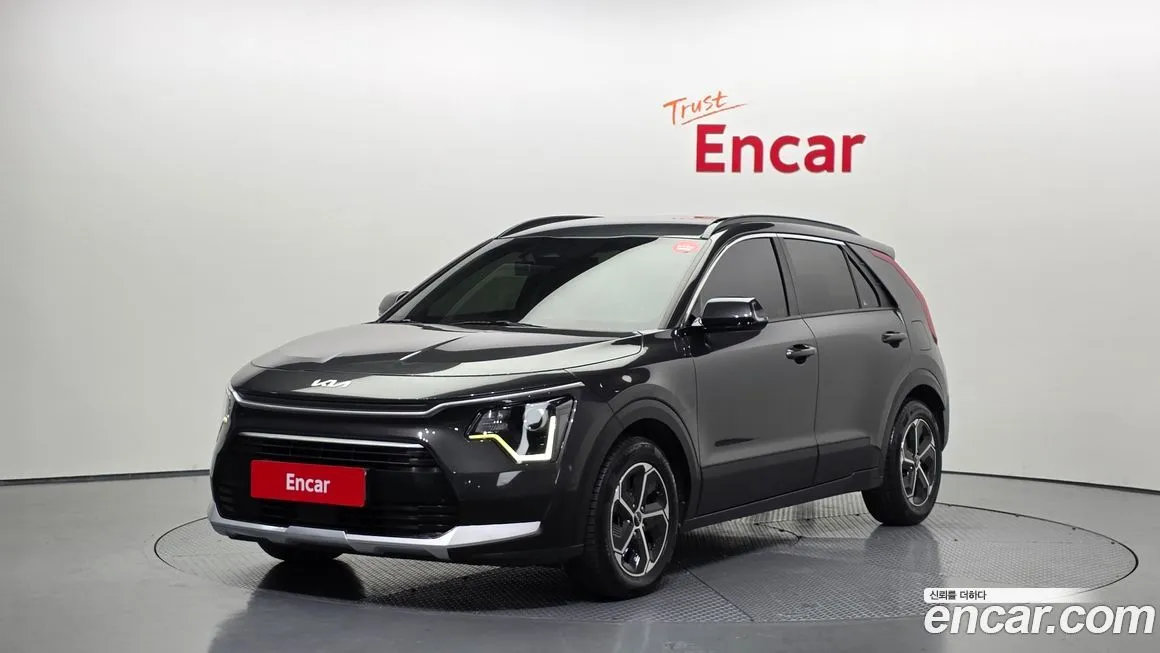 Kia Niro — фото 1
