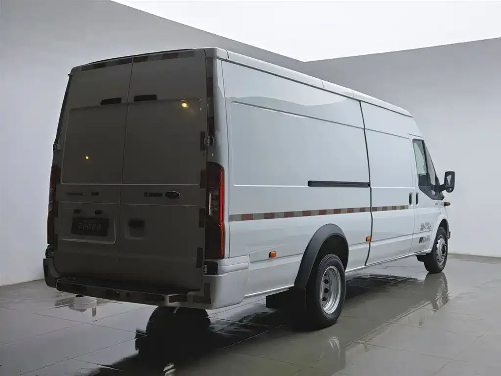 Ford Transit Custom — фото 9