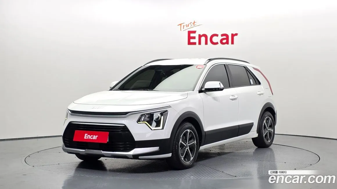 Kia Niro — фото 1