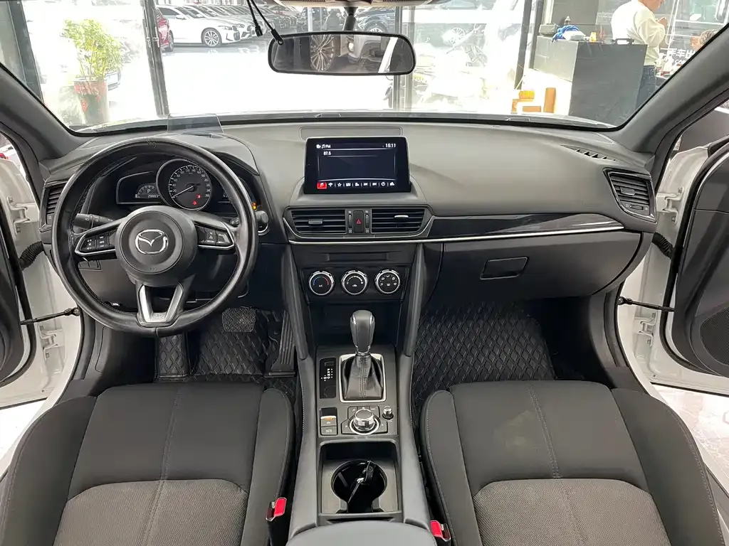Mazda CX-4 — фото 7
