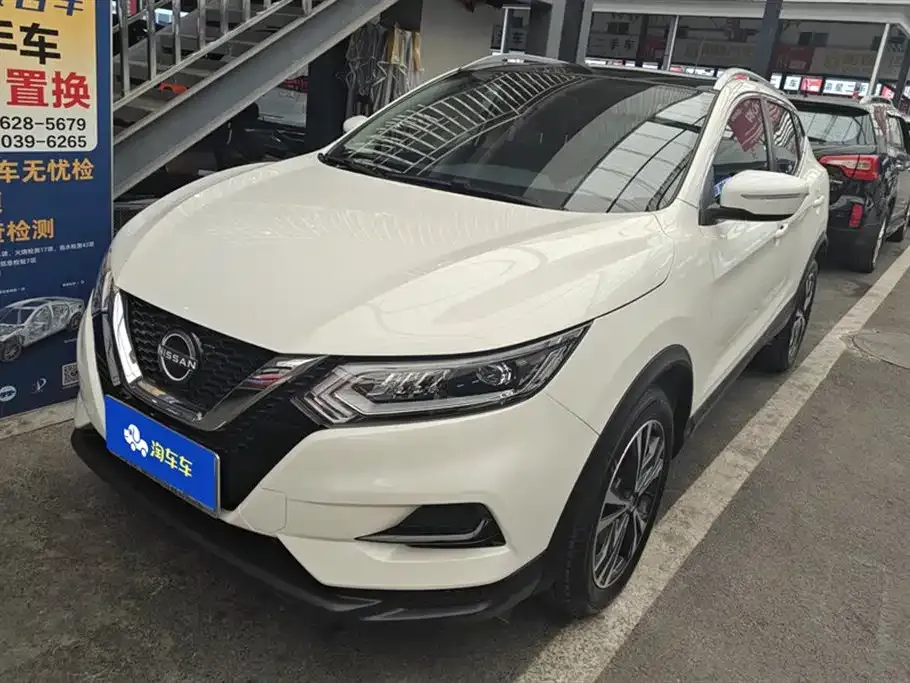 Nissan Qashqai — фото 1