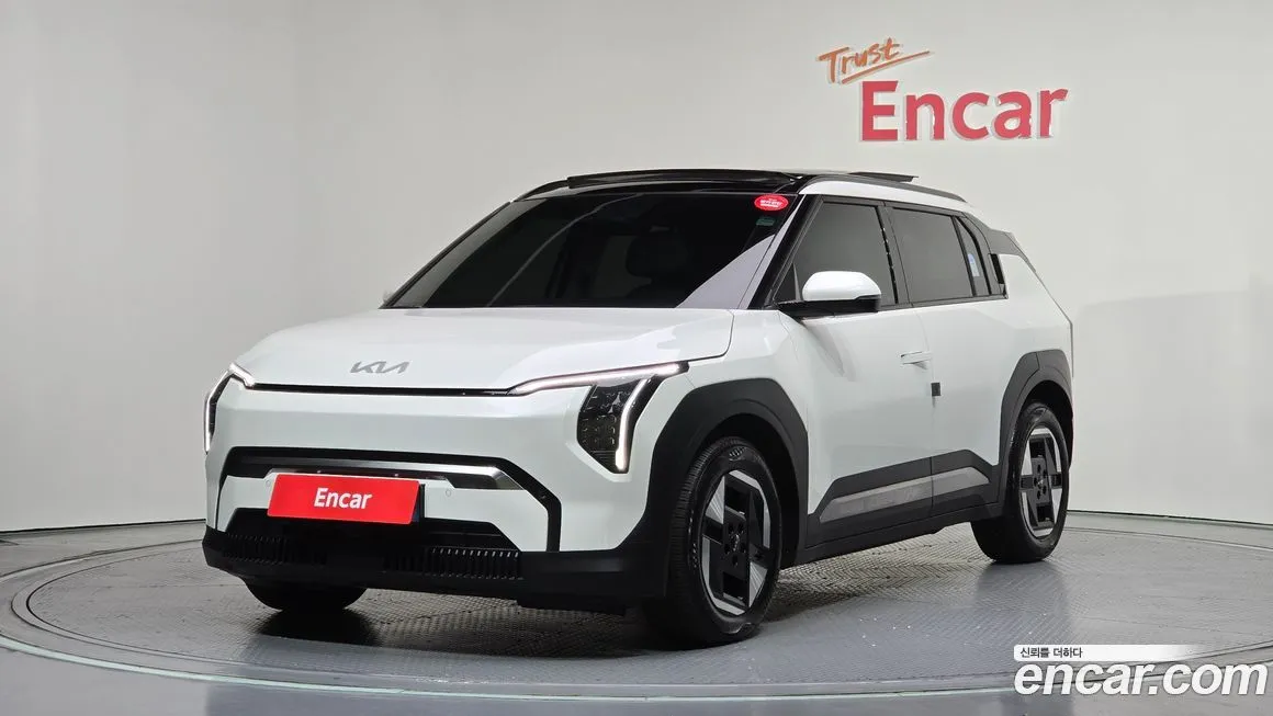 Kia EV3 — фото 1