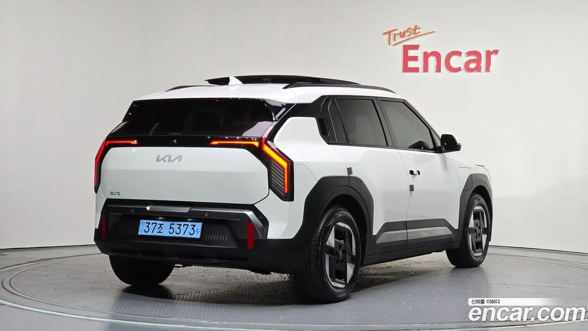 Kia EV3 — фото 6