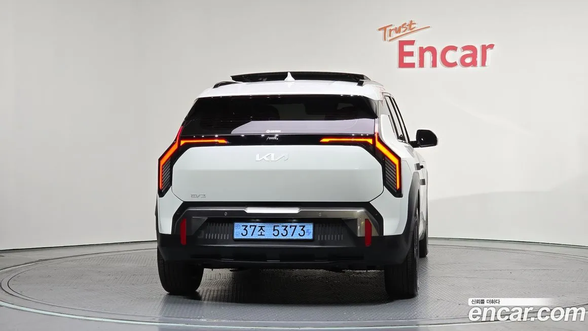 Kia EV3 — фото 2