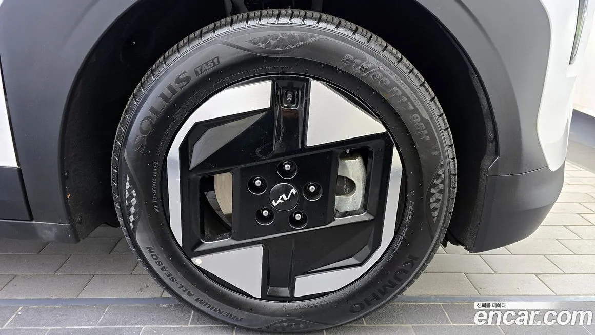 Kia EV3 — фото 7