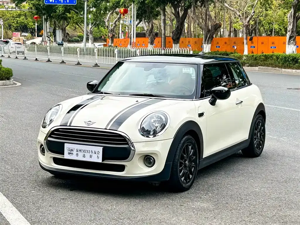 MINI Cooper (3-door) — фото 1