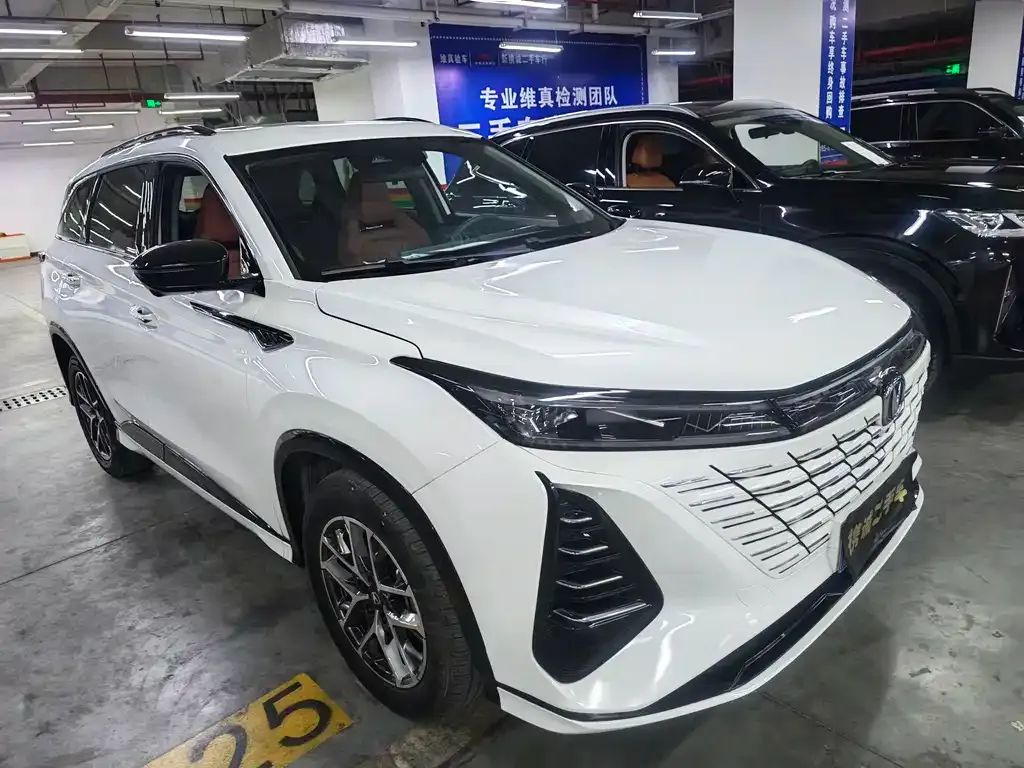Changan CS75PLUS — фото 9
