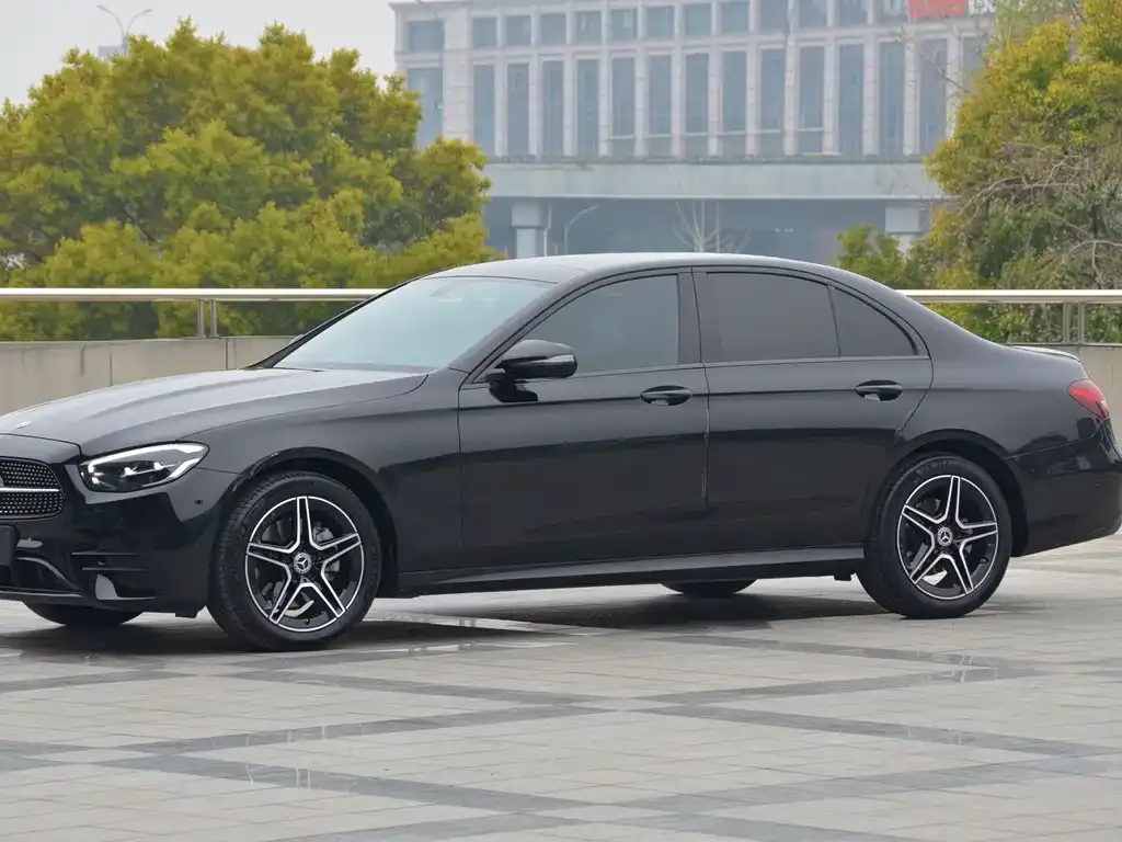 Mercedes-Benz E-Class (Import) — фото 6