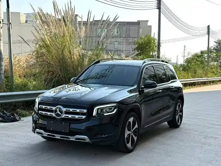 Mercedes-Benz GLB — фото 1