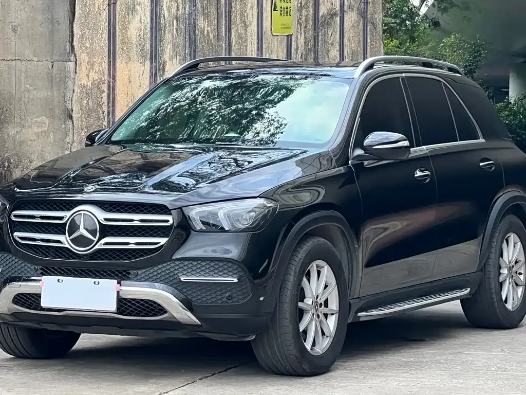 Mercedes-Benz GLE — фото 1