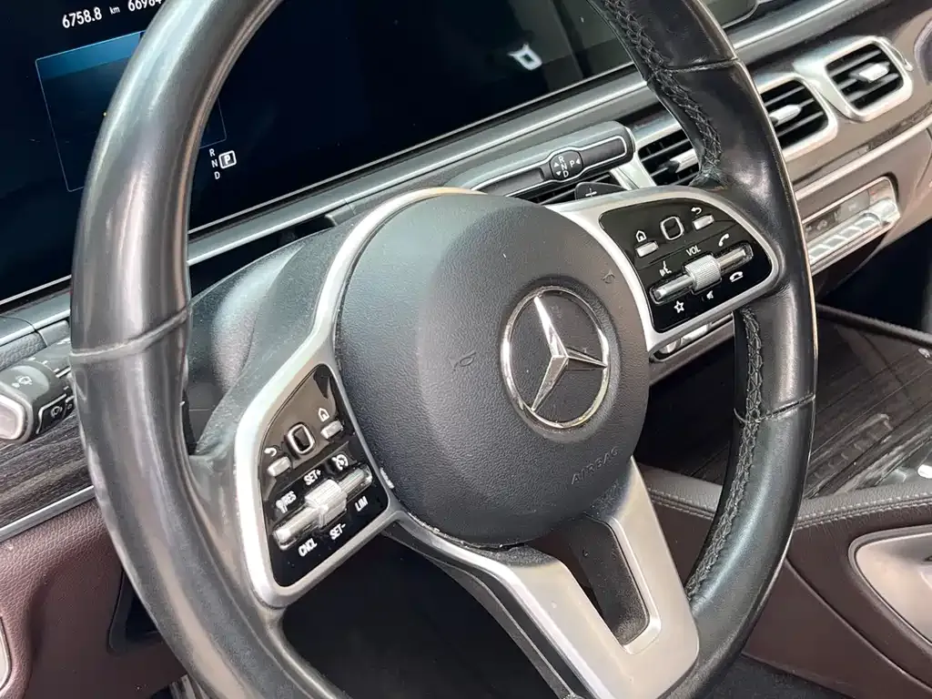Mercedes-Benz GLE — фото 6