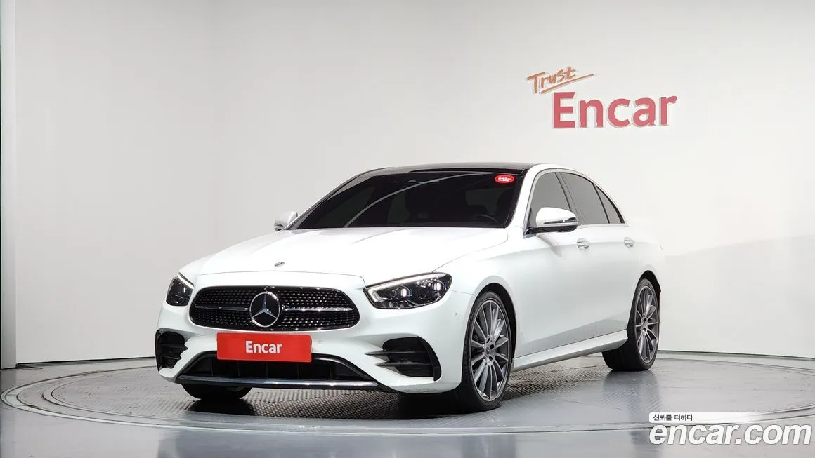 Mercedes-Benz E-Class — фото 1