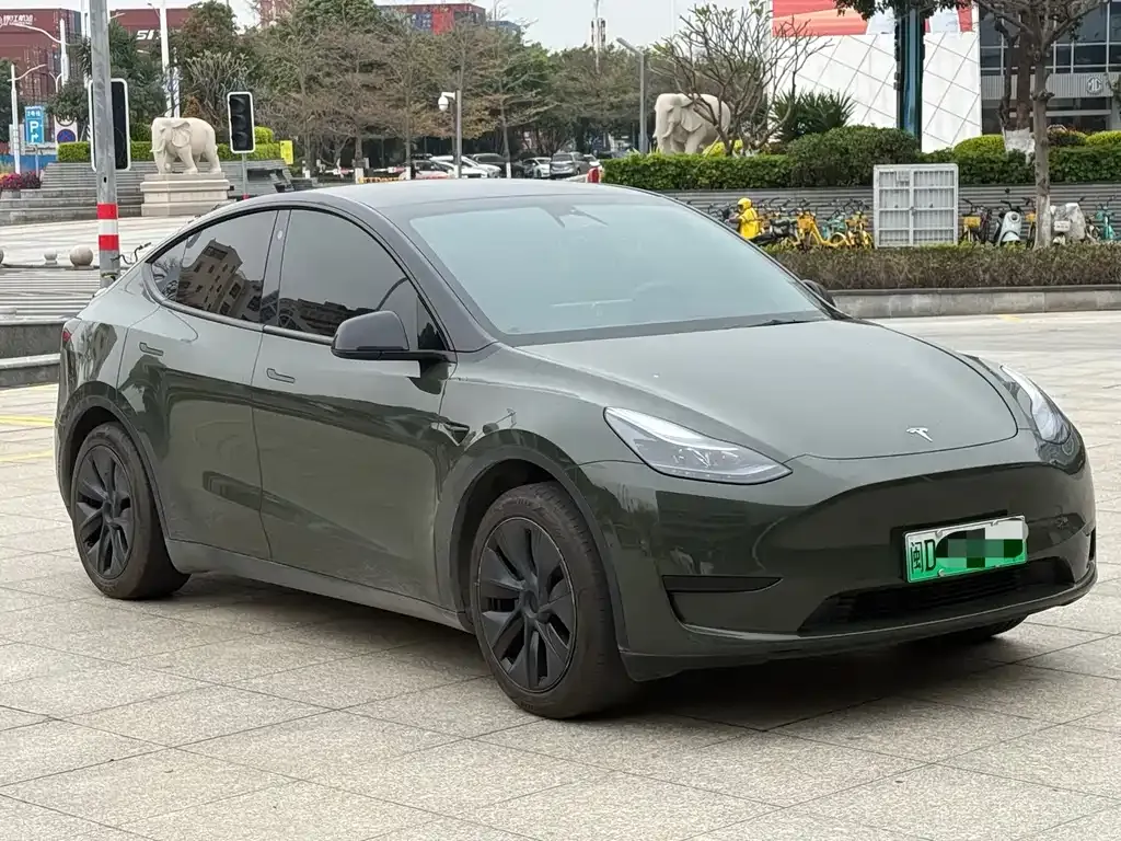 Tesla Model Y — фото 3