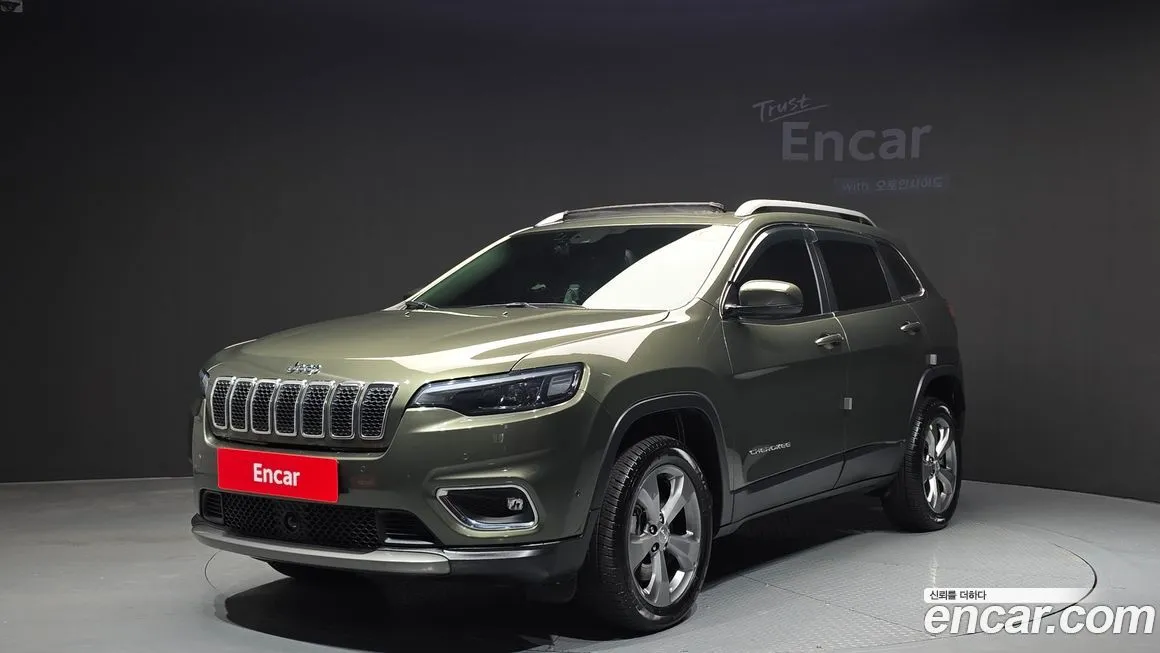 Jeep Cherokee — фото 1