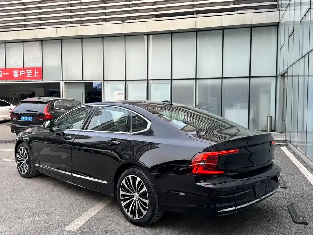 Volvo S90 — фото 6
