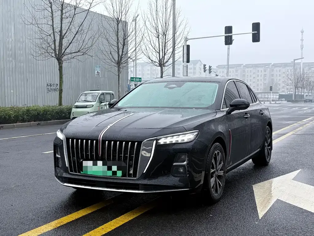 Hongqi H5 PHEV — фото 1