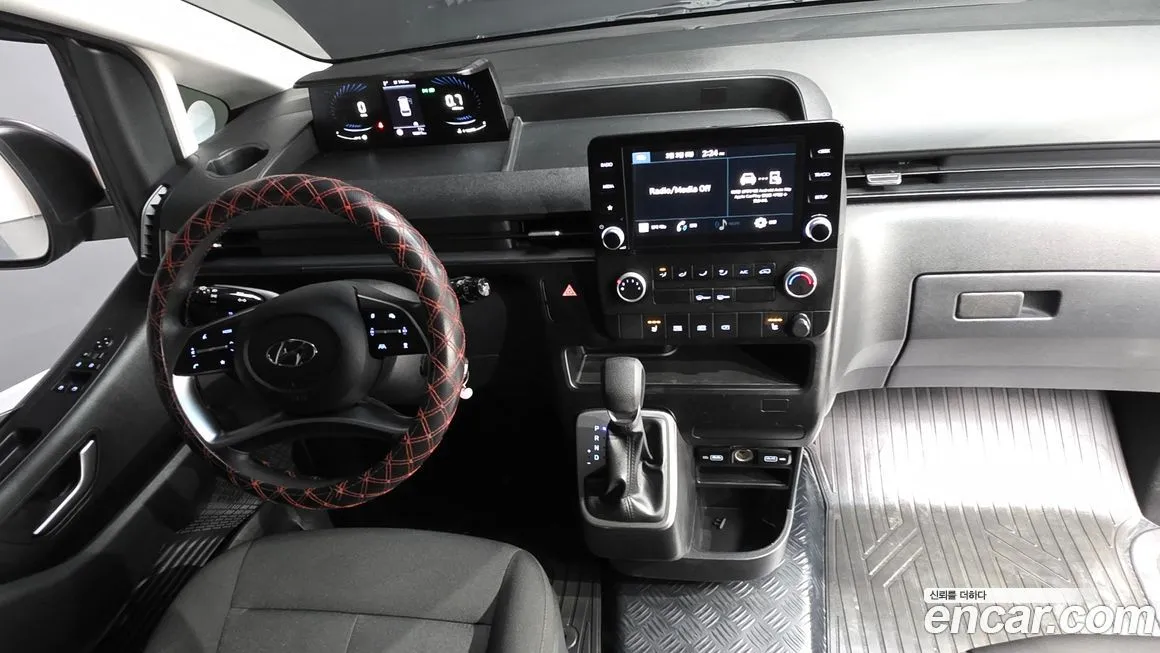 Hyundai Staria — фото 10