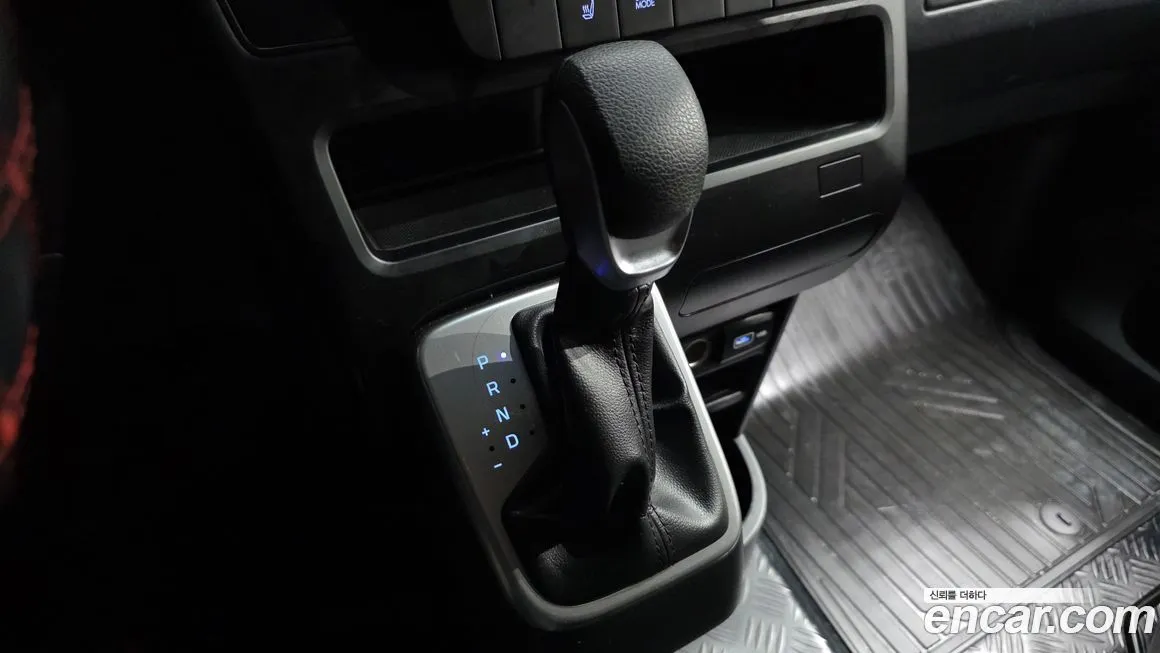Hyundai Staria — фото 2