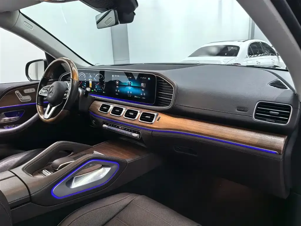Mercedes-Benz GLS — фото 5