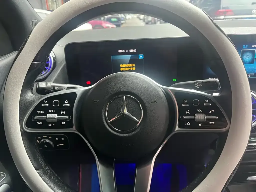 Mercedes-Benz GLA — фото 10