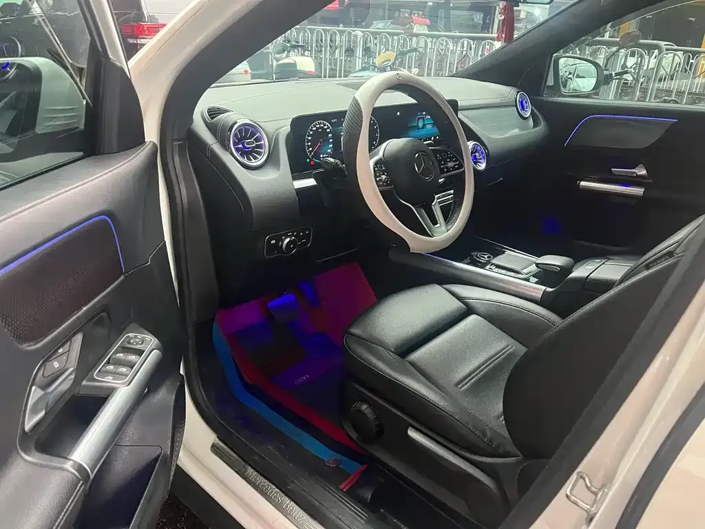 Mercedes-Benz GLA — фото 9