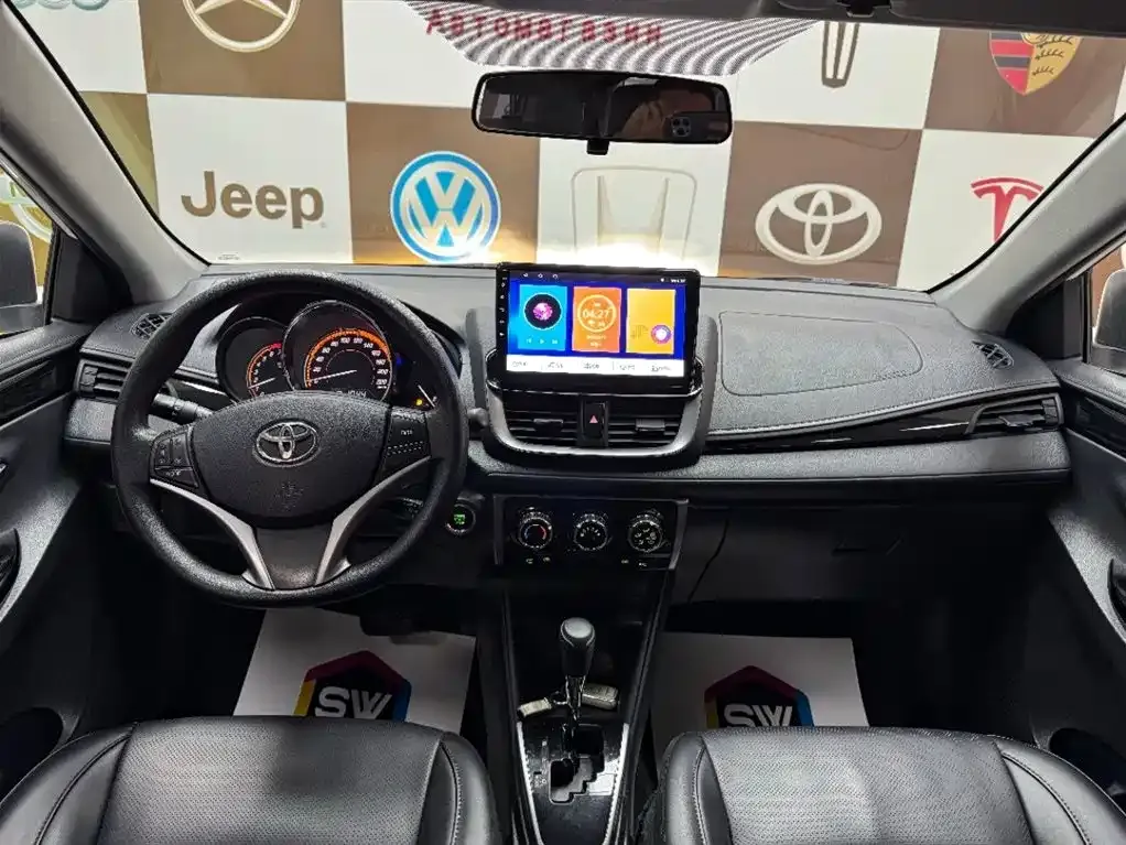 Toyota Yaris L — фото 6