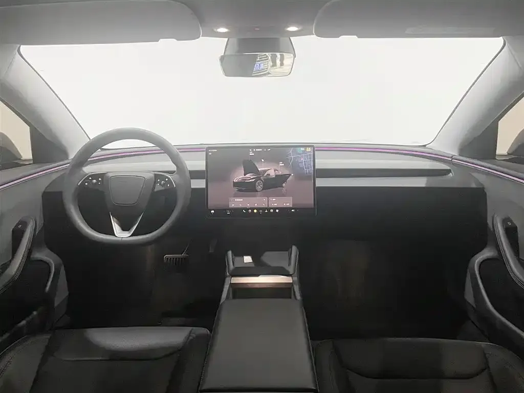 Tesla Model 3 — фото 7