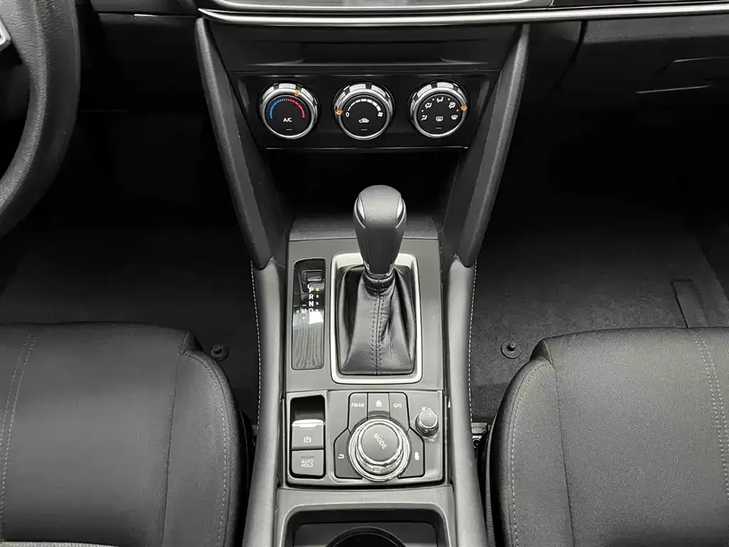 Mazda CX-4 — фото 4
