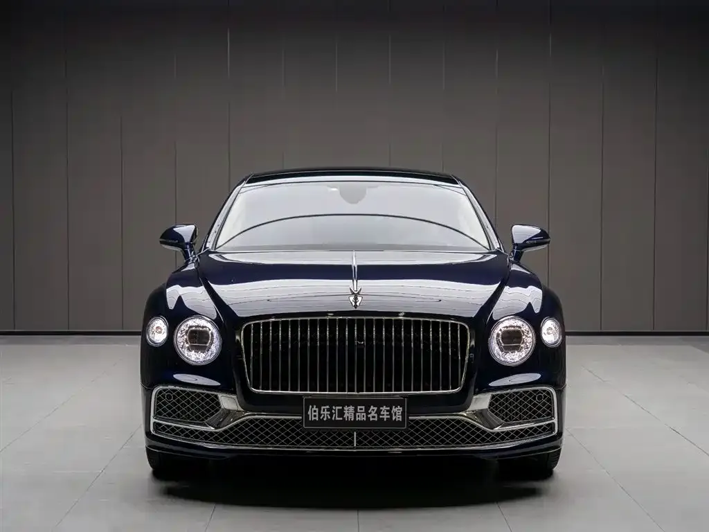 Bentley Flying Spur — фото 6