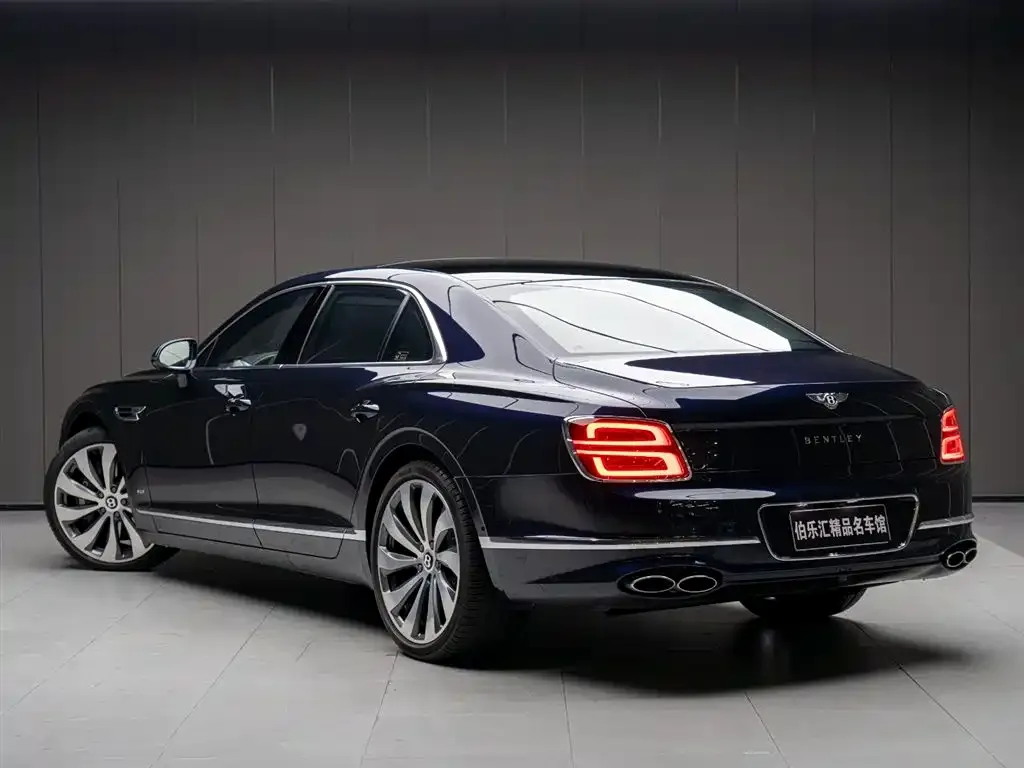 Bentley Flying Spur — фото 8