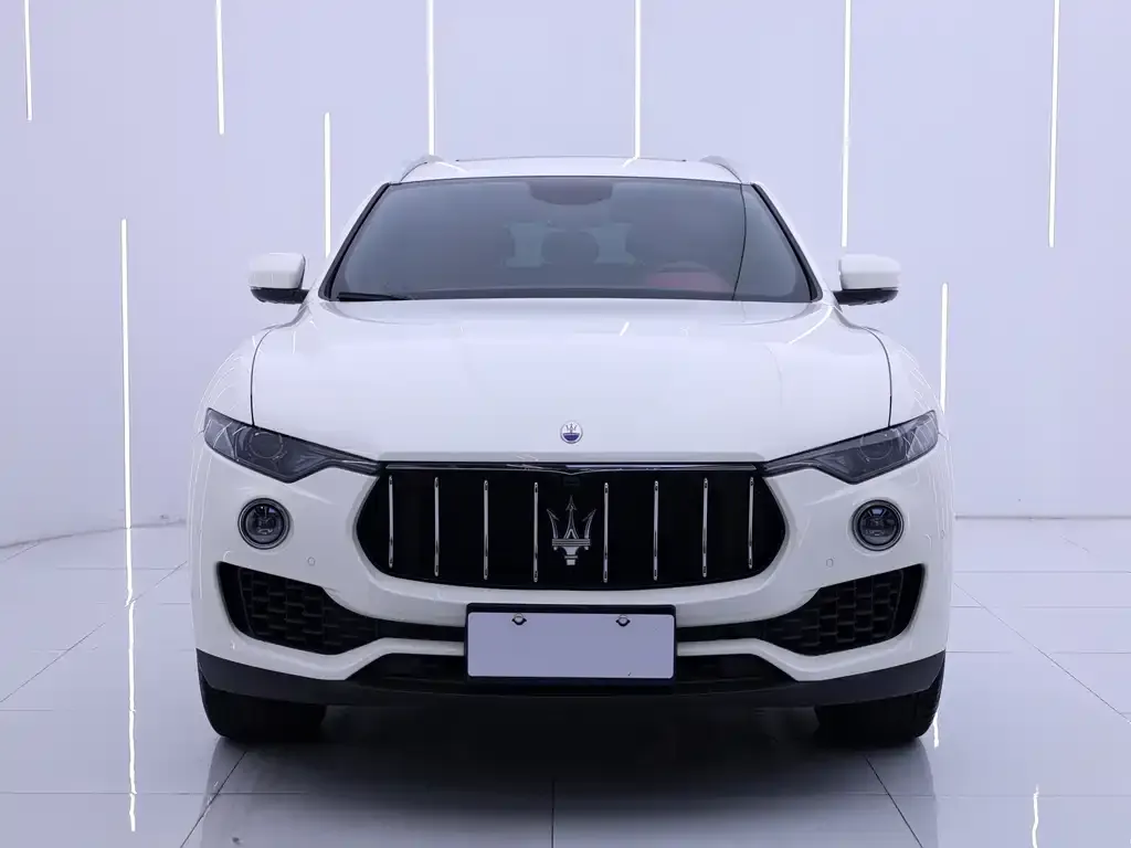 Maserati Levante — фото 8