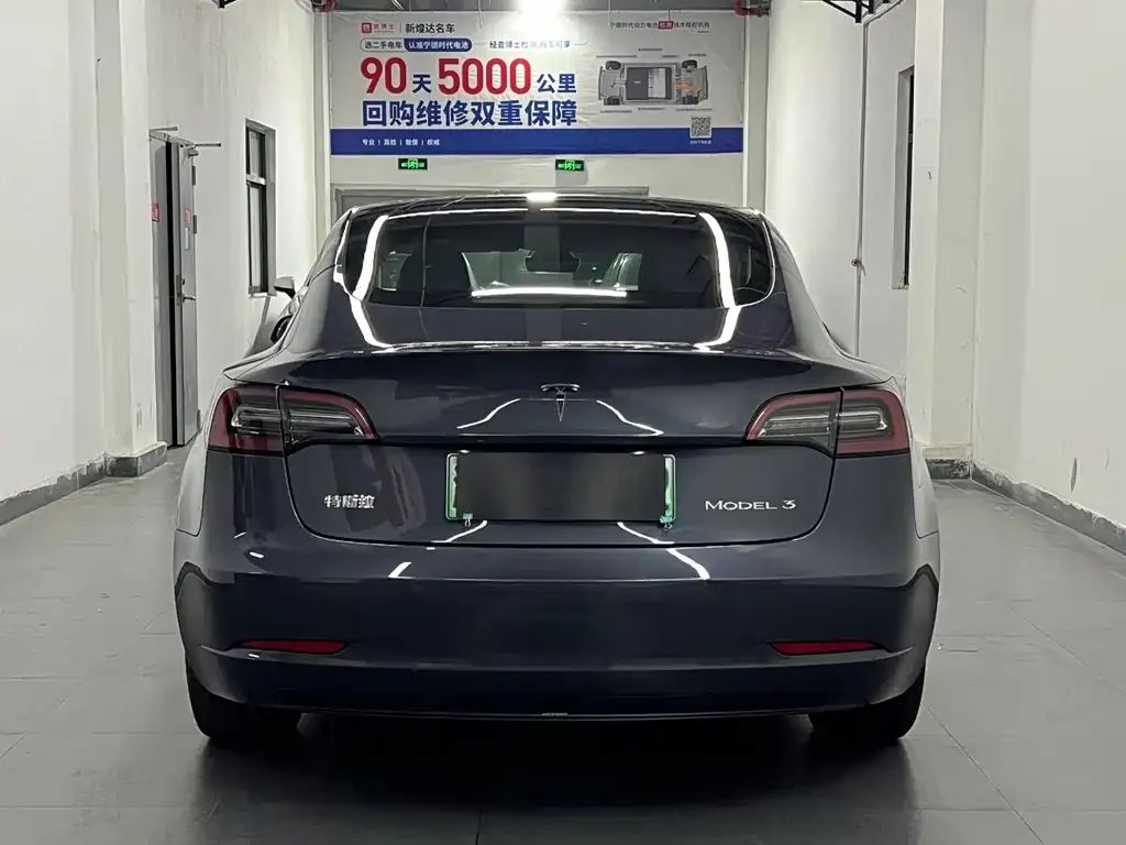 Tesla Model 3 — фото 2