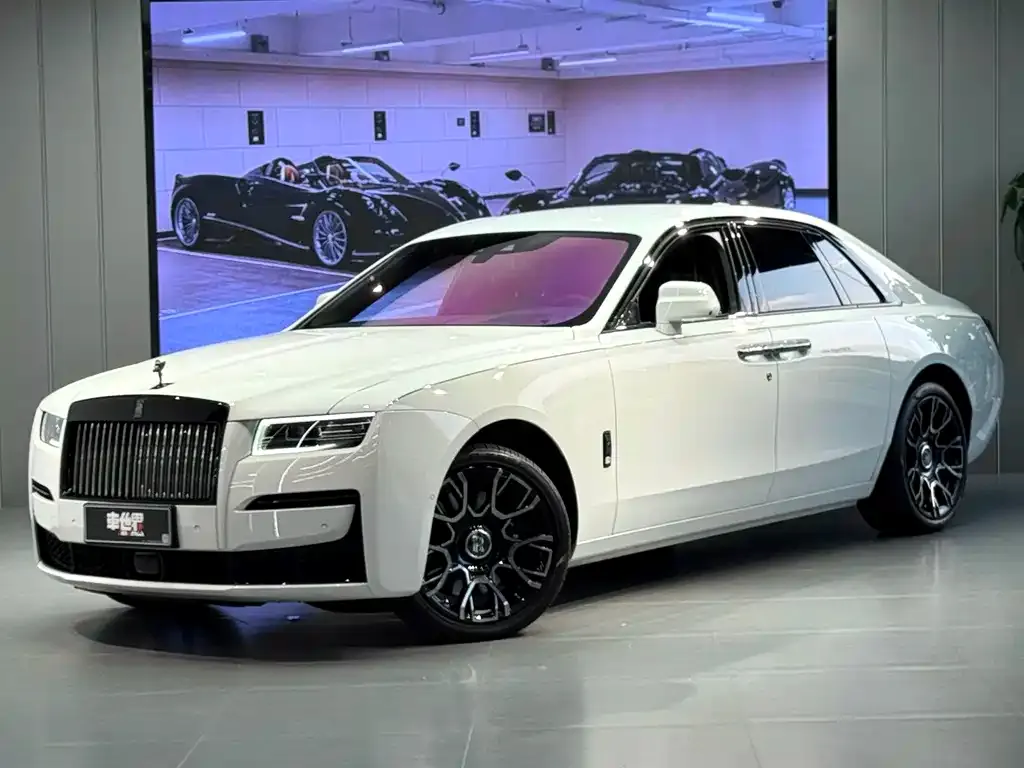 Rolls-Royce Ghost — фото 1