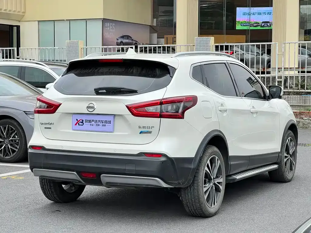 Nissan Qashqai — фото 4