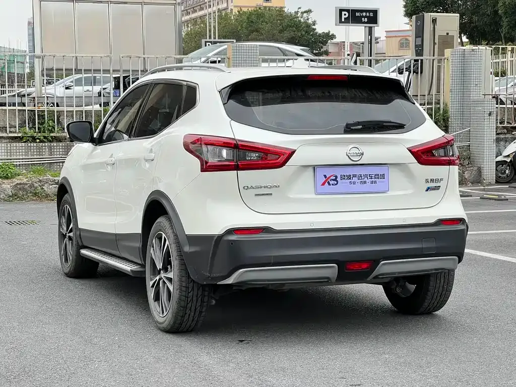 Nissan Qashqai — фото 8