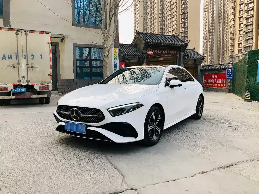 Mercedes-Benz A-Class — фото 1
