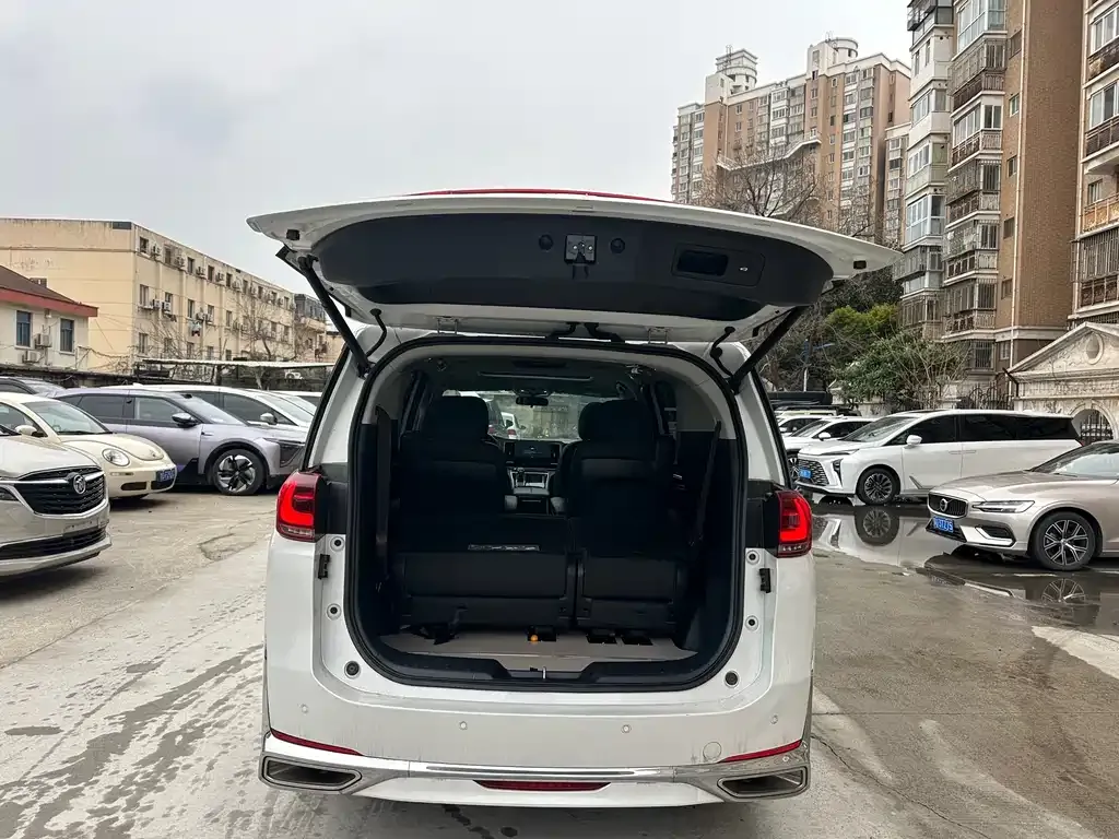 GAC Motor Trumpchi M8 — фото 10
