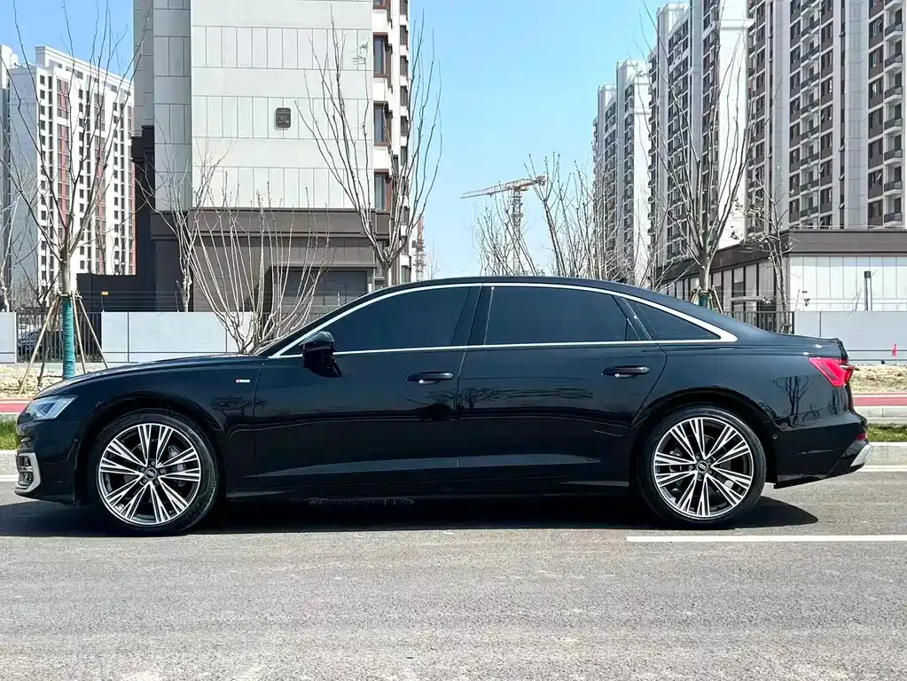 Audi A6L — фото 9