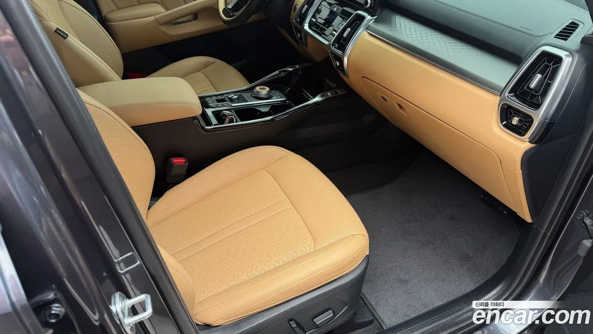 Kia Sorento — фото 6