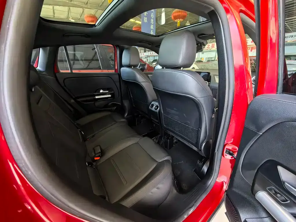 Mercedes-Benz GLA — фото 10