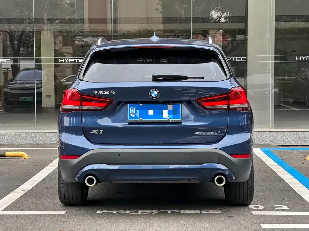 BMW X1 — фото 4