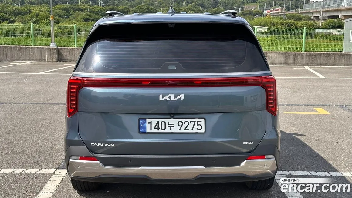 Kia Carnival — фото 4