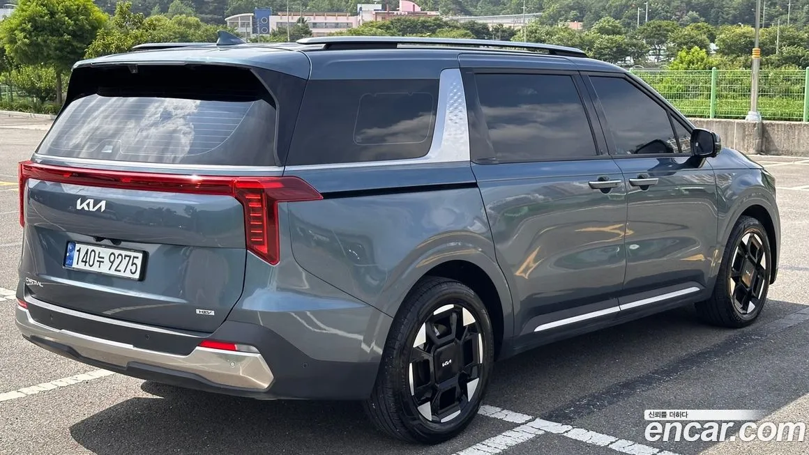 Kia Carnival — фото 10